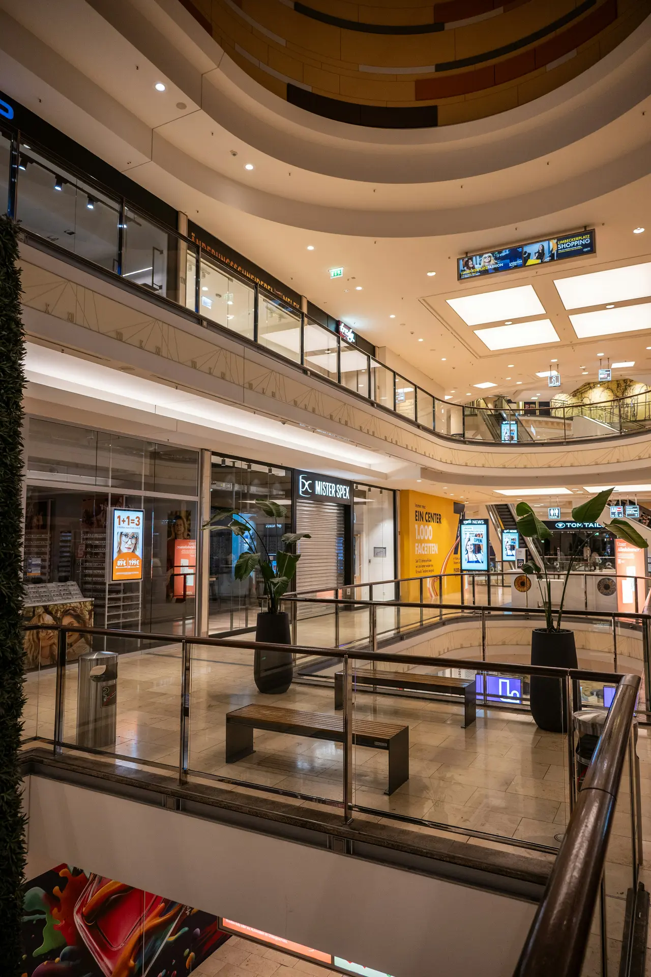 Shopping Centre Lighting & Maintenance